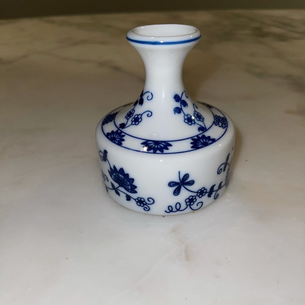 Vienna woods fine China vase